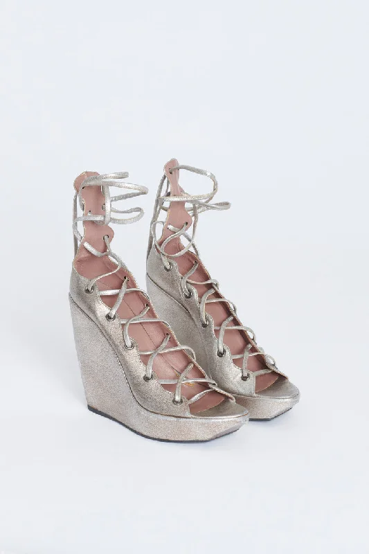 Pale Gold Leather Lace Up Preowned Wedge Sandals