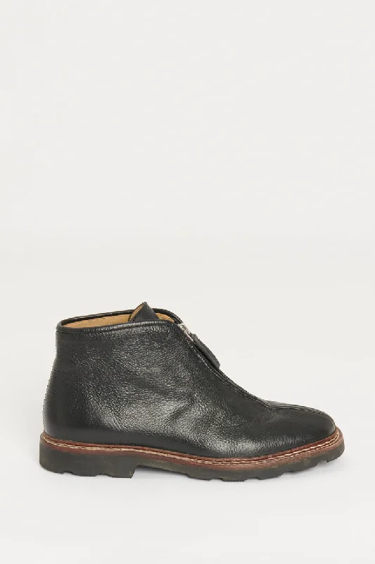 Black Pebbled Leather Zip Front Preowned Boots