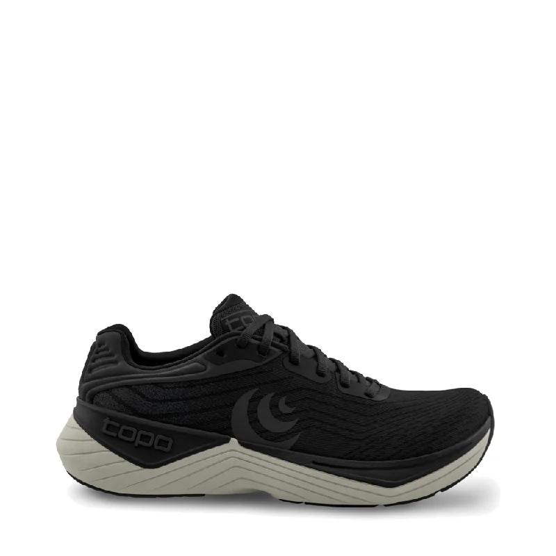 Topo Men's Ultrafly 5 Sneaker in Black/Charcoal