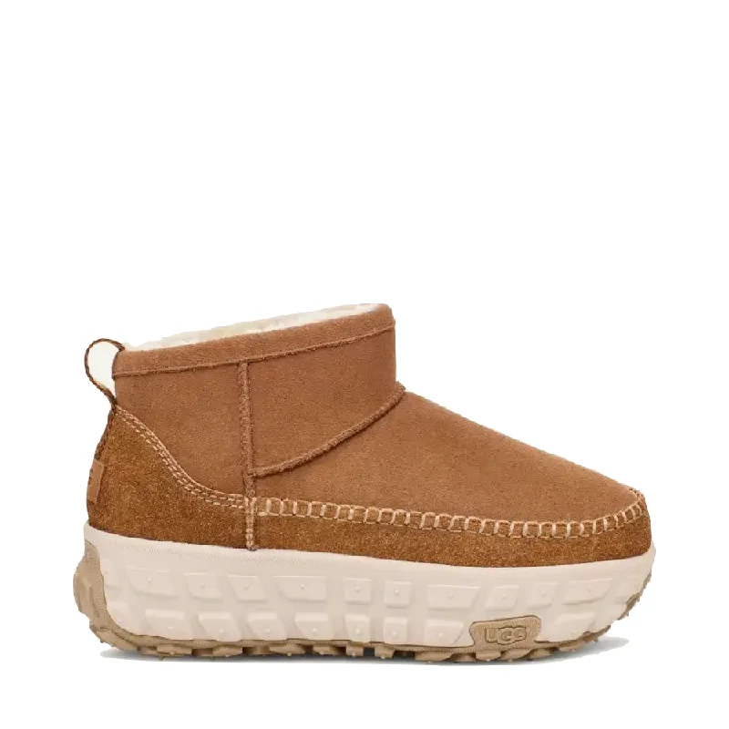 UGG All Gender Venture Daze Ultra Mini Boot in Chestnut