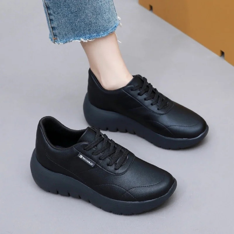 Everyday Essential Sneakers -Black (936.007)