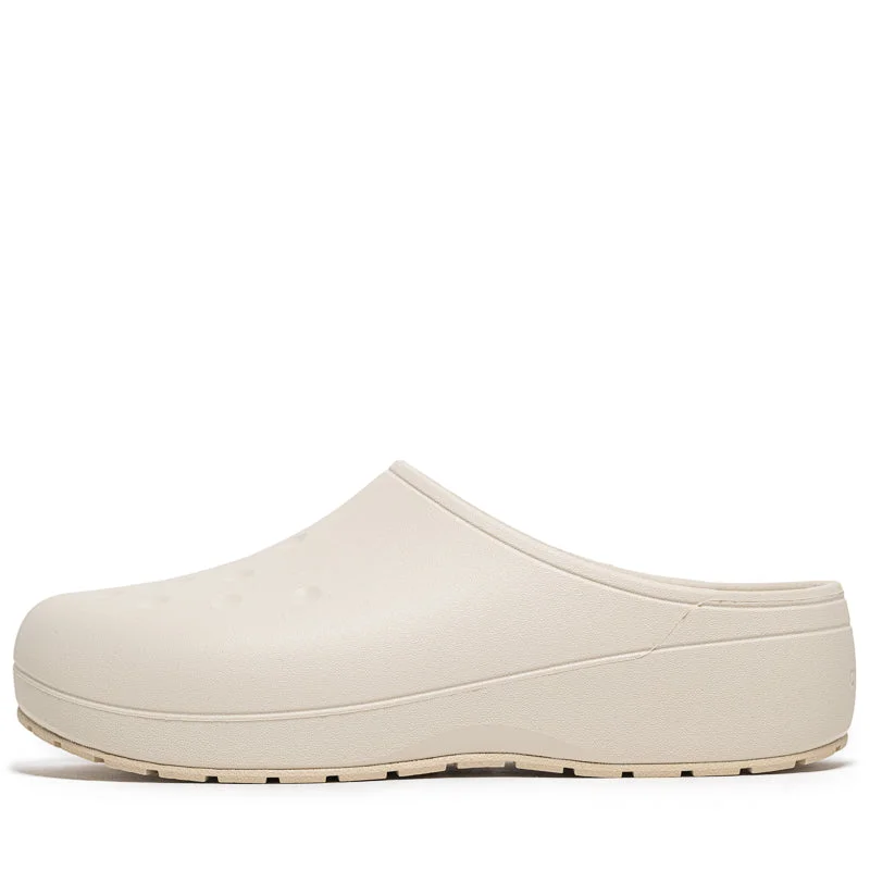 Crocs Classic Quiet Clog - Stucco